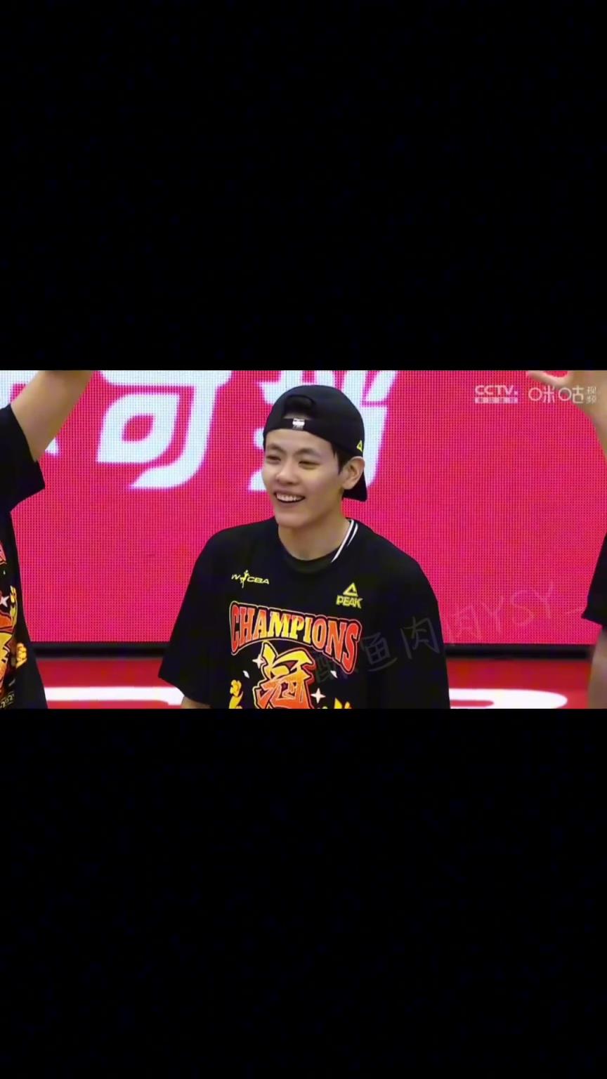 以小搏大以弱勝強 ；從不被看好，到站到最高的領(lǐng)獎臺...